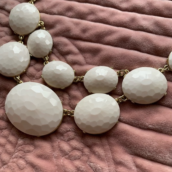 White bubble necklace. - Picture 2 of 3